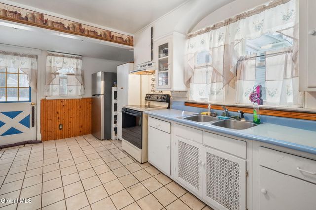 841 Harrison Avenue, Schenectady, NY 12306