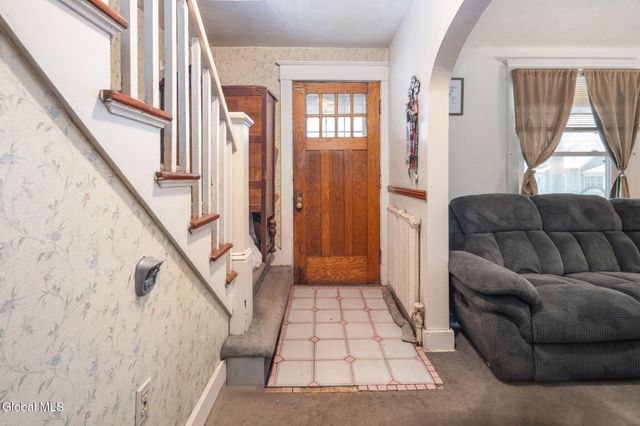 841 Harrison Avenue, Schenectady, NY 12306