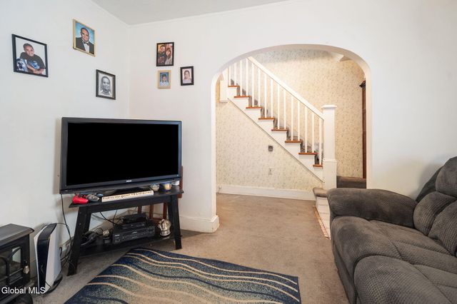 841 Harrison Avenue, Schenectady, NY 12306