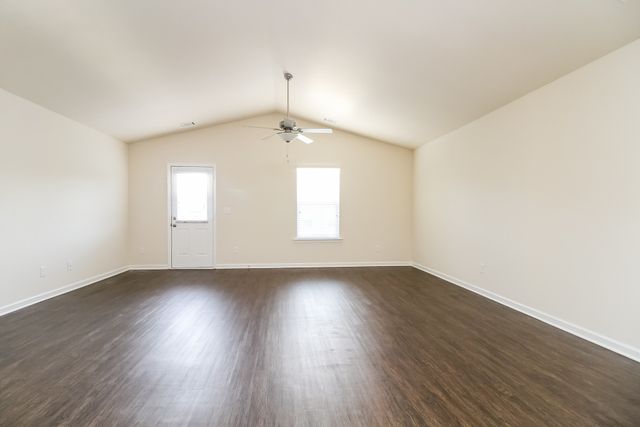 2613 Stinger Dr, Columbia, TN 38401