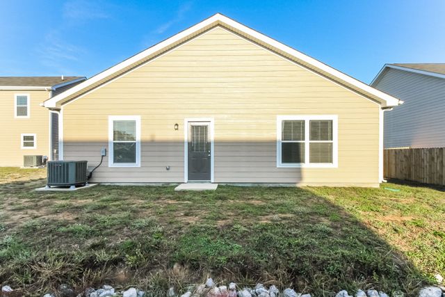 2613 Stinger Dr, Columbia, TN 38401