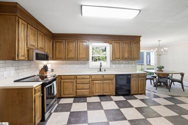 250 Cumberland Drive, Moore, SC 29369