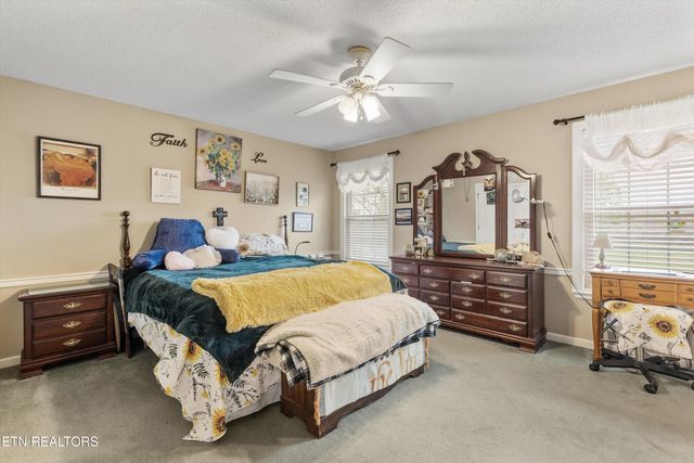 4744 Old Niles Ferry Rd, Maryville, TN 37801
