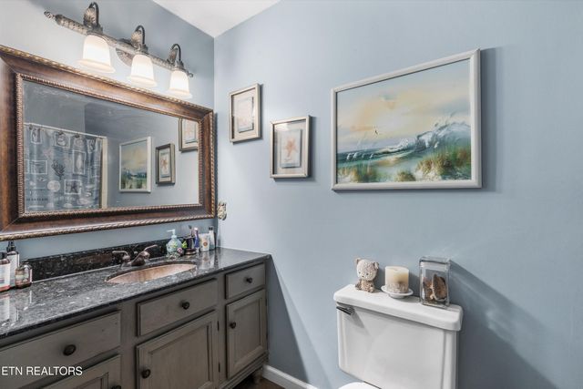 4744 Old Niles Ferry Rd, Maryville, TN 37801