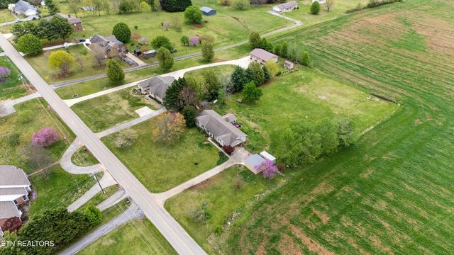 4744 Old Niles Ferry Rd, Maryville, TN 37801