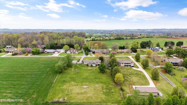 4744 Old Niles Ferry Rd, Maryville, TN 37801