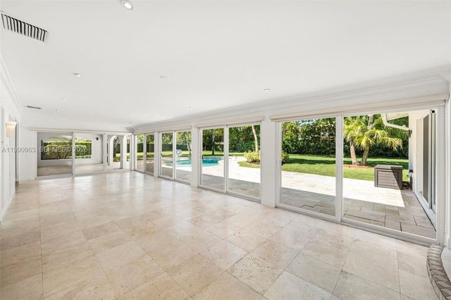 6601 SW 124th St, Pinecrest, FL 33156