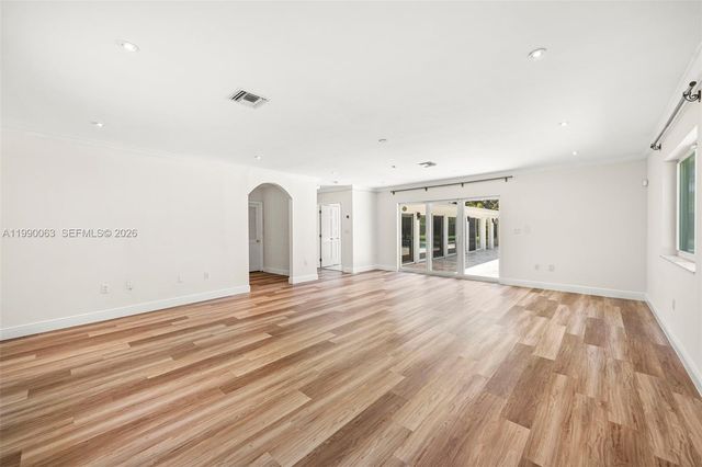 6601 SW 124th St, Pinecrest, FL 33156