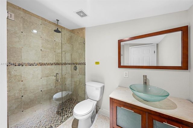 6601 SW 124th St, Pinecrest, FL 33156