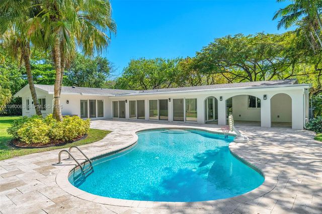 6601 SW 124th St, Pinecrest, FL 33156