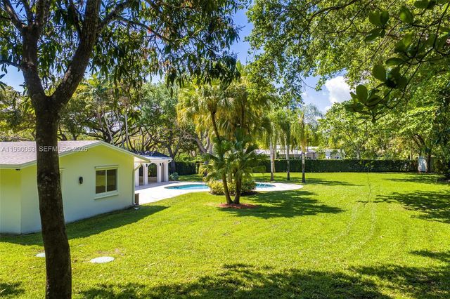 6601 SW 124th St, Pinecrest, FL 33156