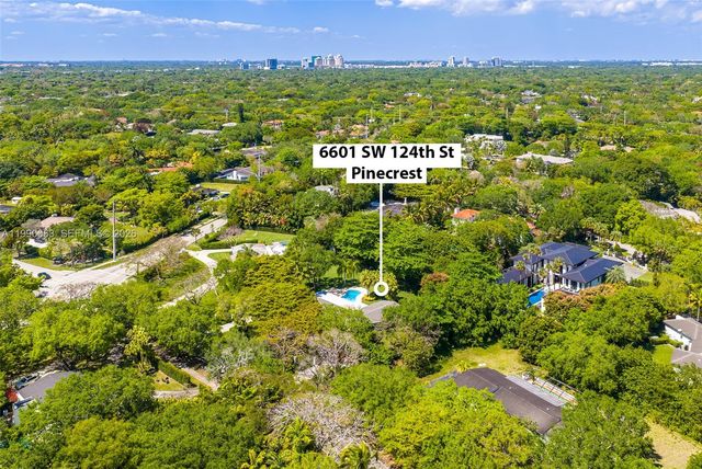 6601 SW 124th St, Pinecrest, FL 33156