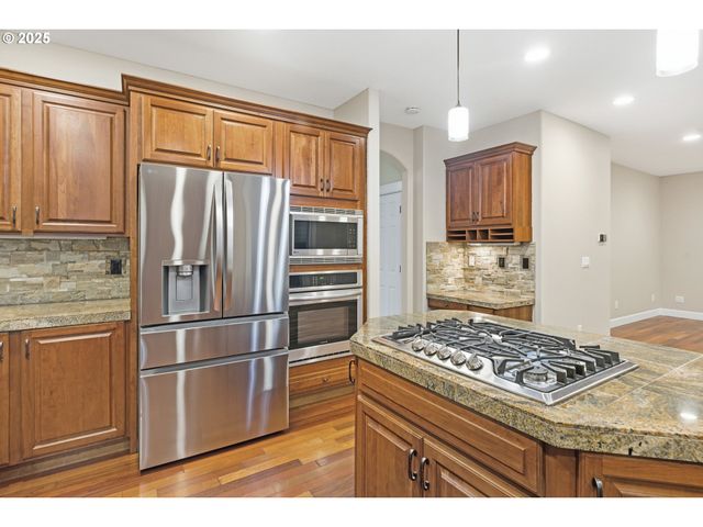 19643 Se JAY St, Milwaukie, OR 97267