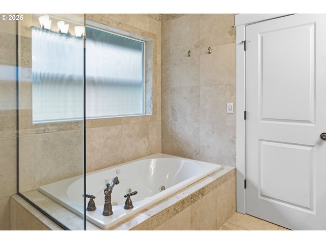 19643 Se JAY St, Milwaukie, OR 97267