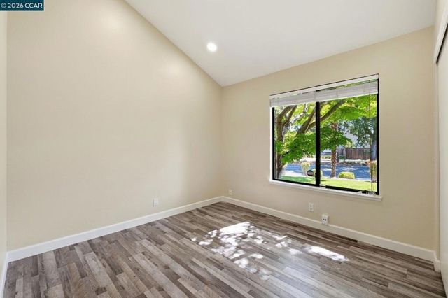 2300 Lake Park Ct, Martinez, CA 94553