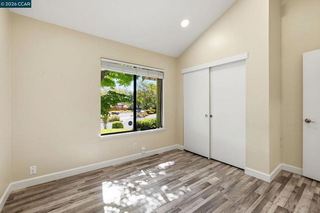 2300 Lake Park Ct, Martinez, CA 94553