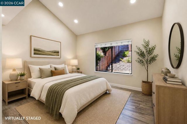 2300 Lake Park Ct, Martinez, CA 94553