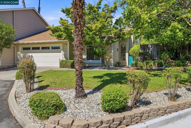 2300 Lake Park Ct, Martinez, CA 94553