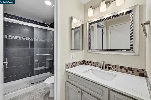 2300 Lake Park Ct, Martinez, CA 94553