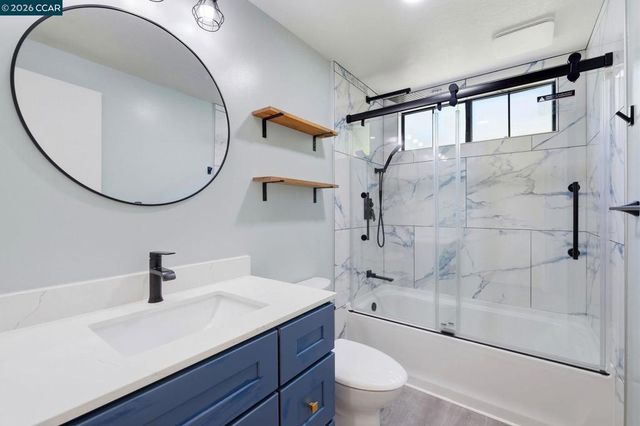 2300 Lake Park Ct, Martinez, CA 94553