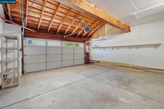 2300 Lake Park Ct, Martinez, CA 94553