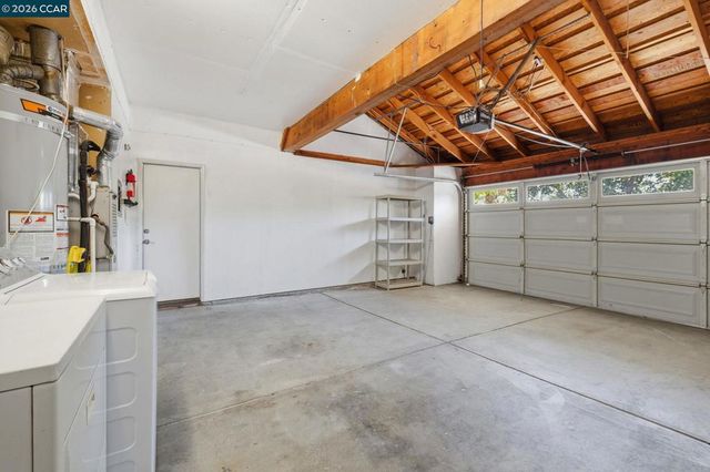 2300 Lake Park Ct, Martinez, CA 94553