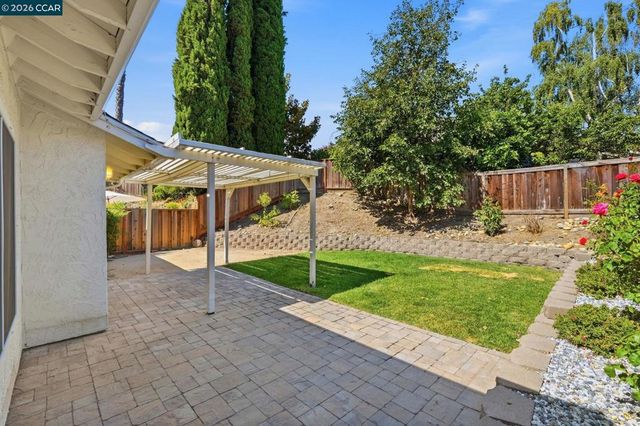 2300 Lake Park Ct, Martinez, CA 94553