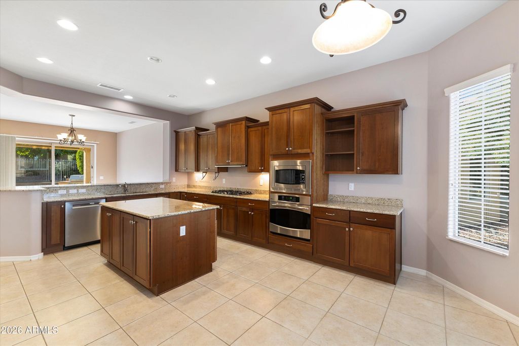 Image 16 of property listing at 26629 W TONOPAH Drive, Buckeye, AZ 85396