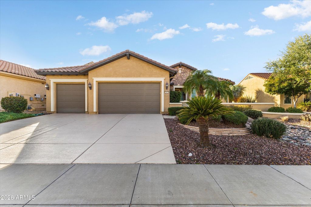Image 2 of property listing at 26629 W TONOPAH Drive, Buckeye, AZ 85396
