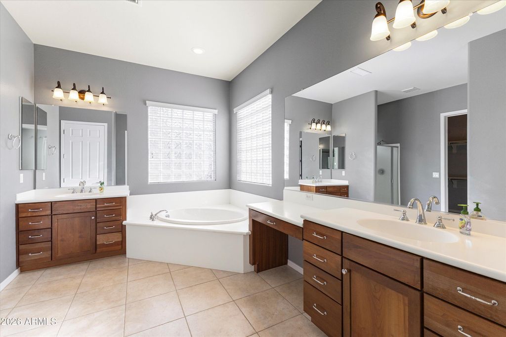 Image 24 of property listing at 26629 W TONOPAH Drive, Buckeye, AZ 85396