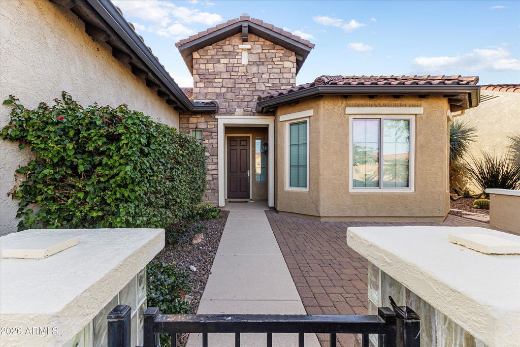 Image 6 of property listing at 26629 W TONOPAH Drive, Buckeye, AZ 85396