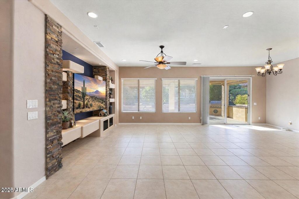 Image 8 of property listing at 26629 W TONOPAH Drive, Buckeye, AZ 85396