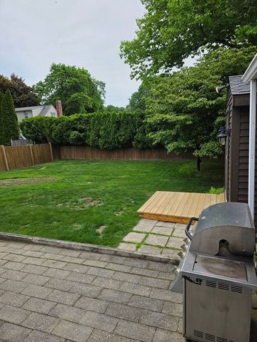 19 Calumet Ave, Worcester, MA 01606