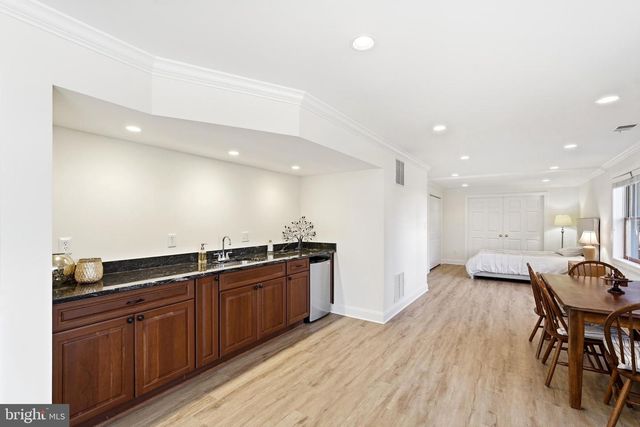 1800 SUNNY CREEK CV, Vienna, VA 22182