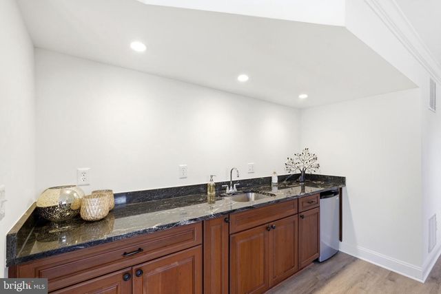 1800 SUNNY CREEK CV, Vienna, VA 22182