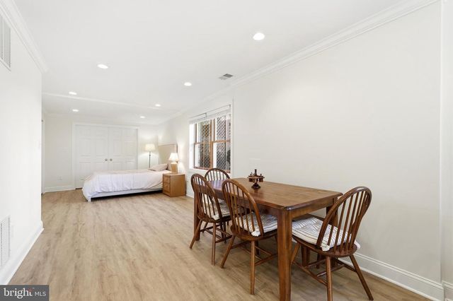 1800 SUNNY CREEK CV, Vienna, VA 22182