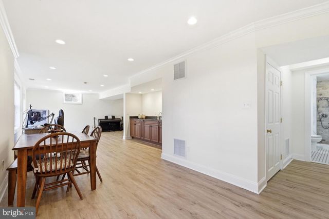 1800 SUNNY CREEK CV, Vienna, VA 22182