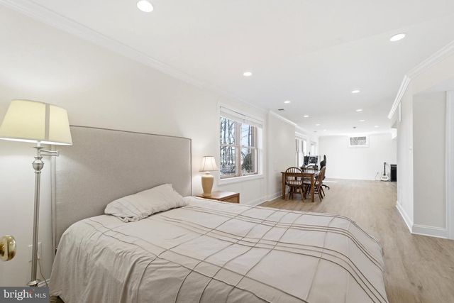 1800 SUNNY CREEK CV, Vienna, VA 22182