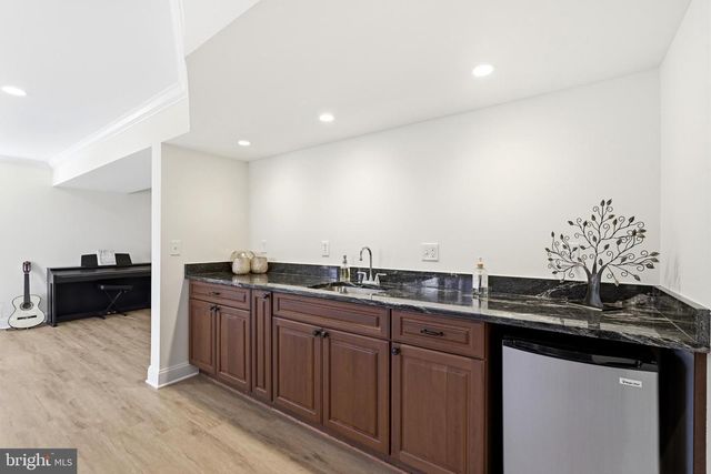 1800 SUNNY CREEK CV, Vienna, VA 22182