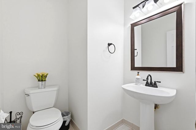 1800 SUNNY CREEK CV, Vienna, VA 22182