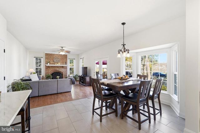 1800 SUNNY CREEK CV, Vienna, VA 22182