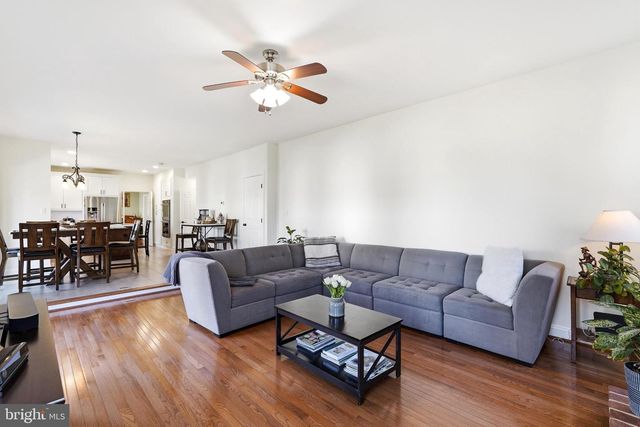 1800 SUNNY CREEK CV, Vienna, VA 22182