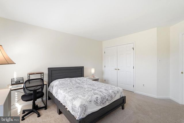 1800 SUNNY CREEK CV, Vienna, VA 22182