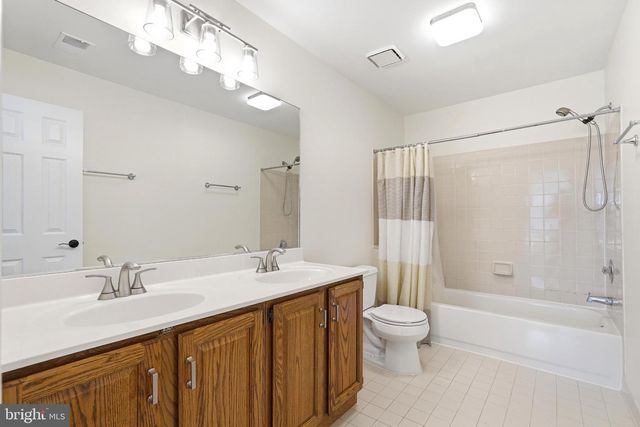 1800 SUNNY CREEK CV, Vienna, VA 22182