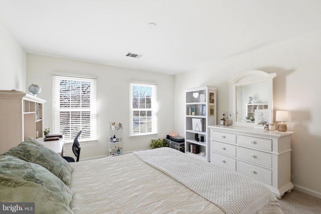 1800 SUNNY CREEK CV, Vienna, VA 22182