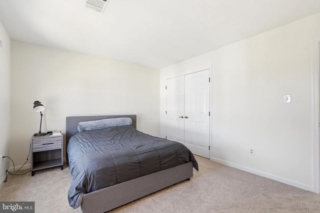 1800 SUNNY CREEK CV, Vienna, VA 22182