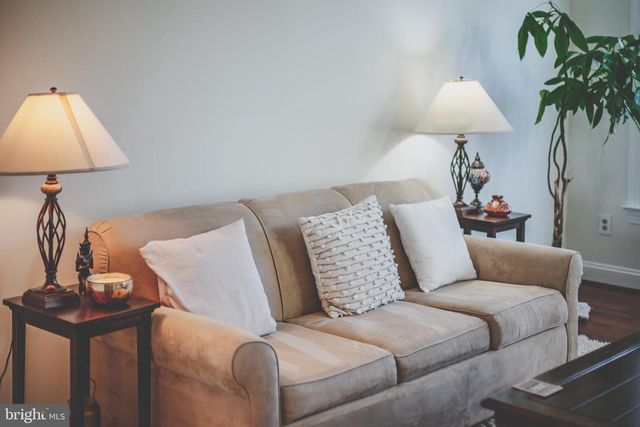 1800 SUNNY CREEK CV, Vienna, VA 22182