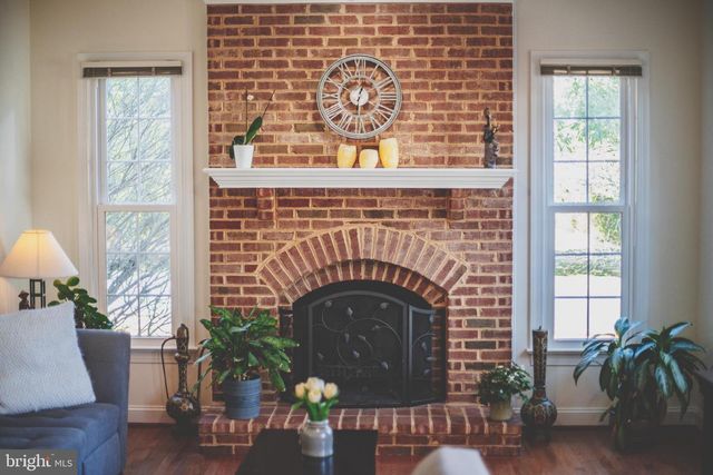 1800 SUNNY CREEK CV, Vienna, VA 22182