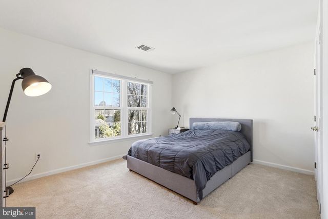 1800 SUNNY CREEK CV, Vienna, VA 22182