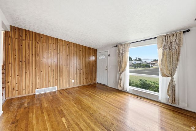 5096 S JOLLY ST, Taylorsville, UT 84123